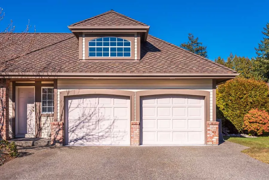 Garage door in vancouver canada 2026 03 26 10 45 45 utc